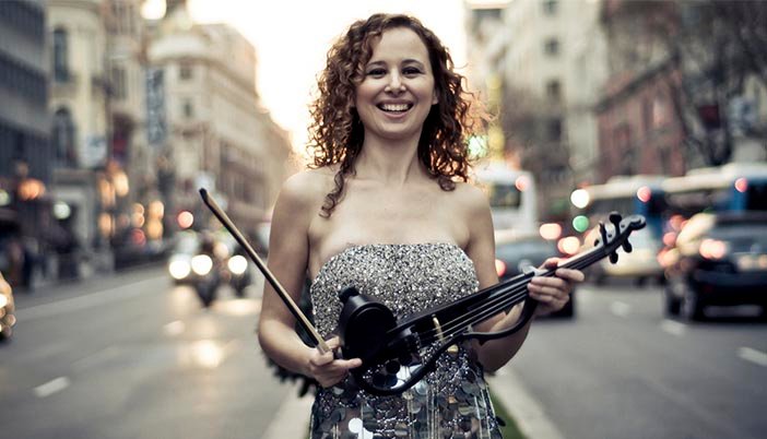 MUSICA-VIOLINISTA AÉREA