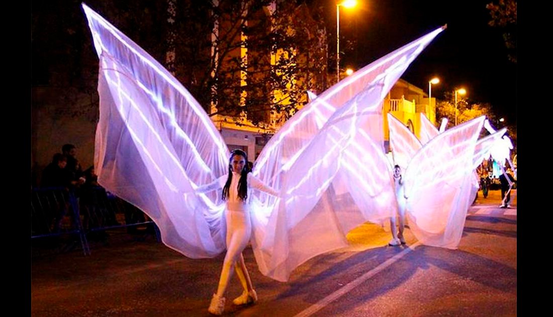 PASACALLES ITINERANTE WHITE DREAMS